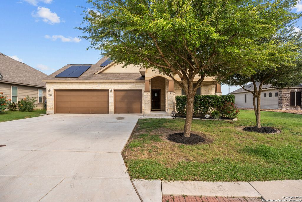 Photo of 3546 High Cloud, New Braunfels, TX 78130 (MLS # 1920533)