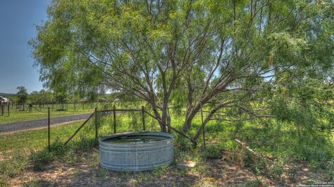 319 river tree Leakey TX 78873