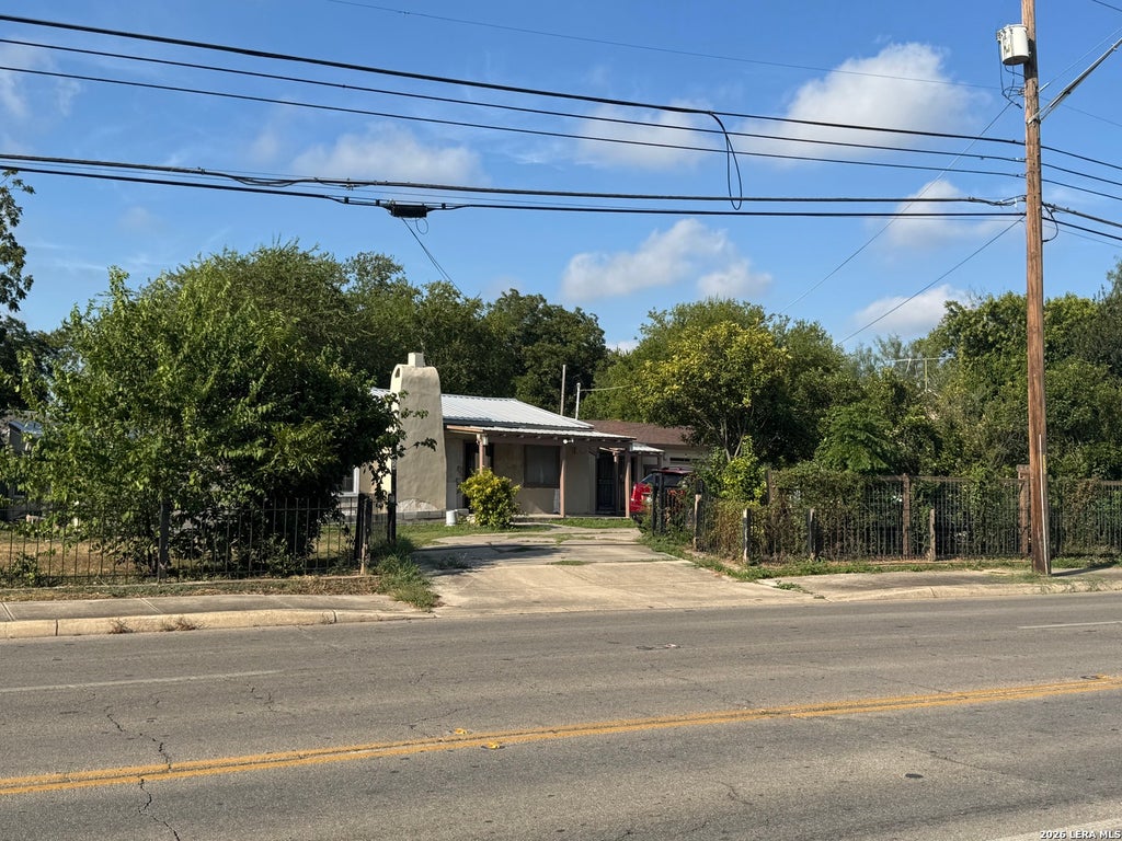Photo of 424 Babcock Rd., San Antonio, TX 78201 (MLS # 2023147)
