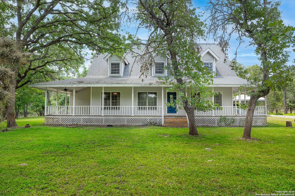 Photo of 2981 Vivroux Ranch Road, Seguin, TX 78155 (MLS # 1881573)