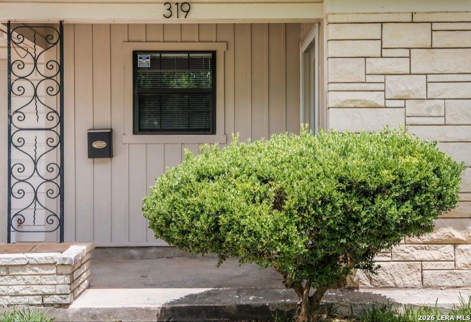 Photo of 319 Mink, San Antonio, TX 78213 (MLS # 1991801)