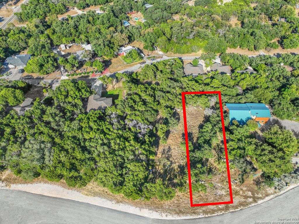 Photo of 1603 Canyon Bend, Canyon Lake, TX 78133 (MLS # 1916530)