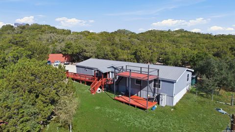 Property photo of 197 Lake View Dr, Lakehills, TX 78063