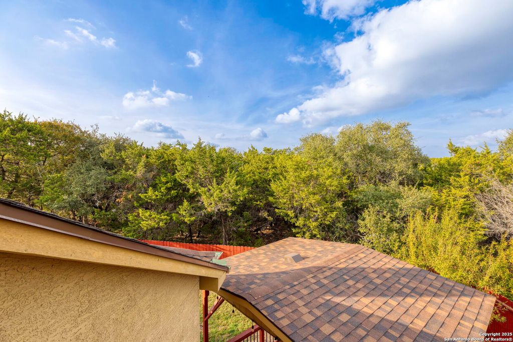 Photo of 1007 BOULDER CYN, San Antonio, TX 78260 (MLS # 1796176)