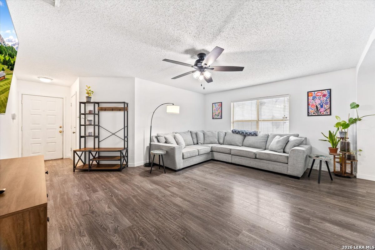 13354 Greenstone