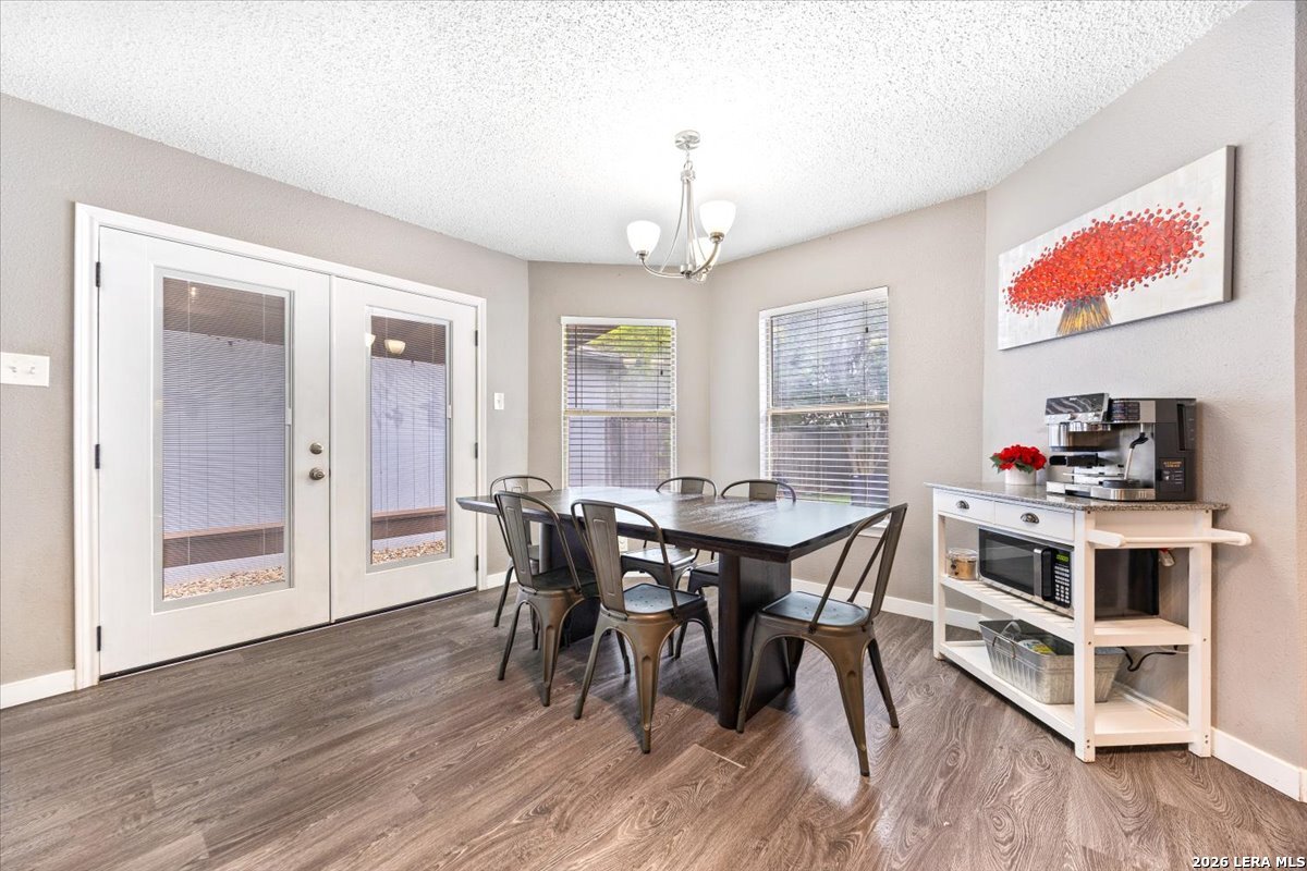 13354 Greenstone