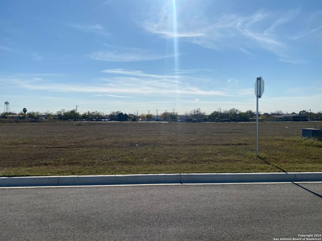 Photo of 112 Albion, Poteet, TX 78065 (MLS # 1953339)