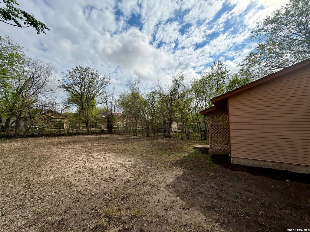 Photo of 1413 W Mayfield, San Antonio, TX 78211 (MLS # 1956949)