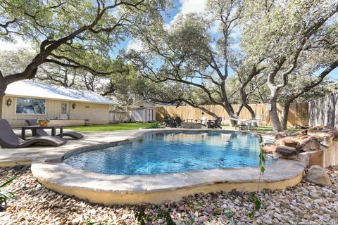 333 Meadowbrook Hollywood Park TX 78232
