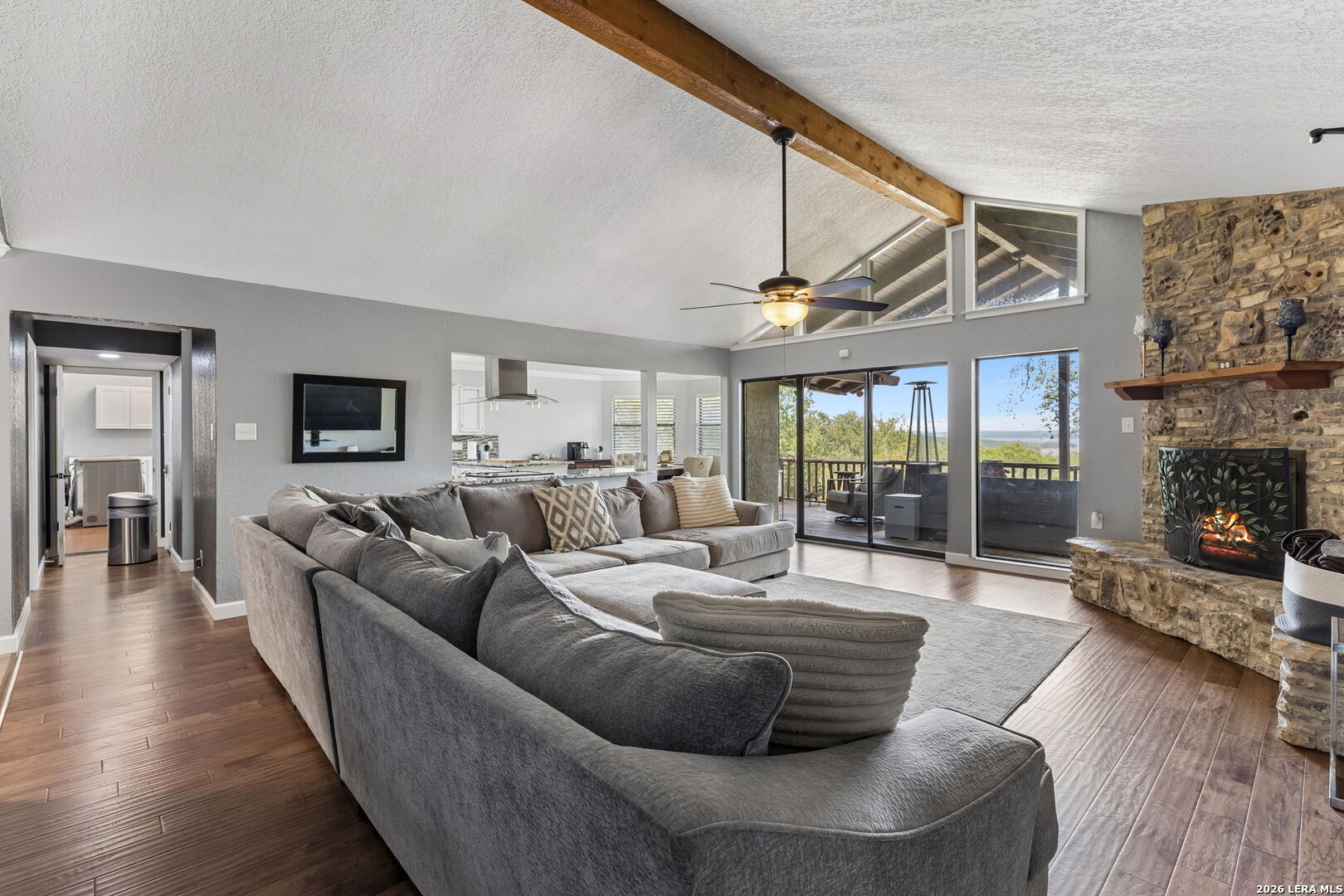 157 Lorne