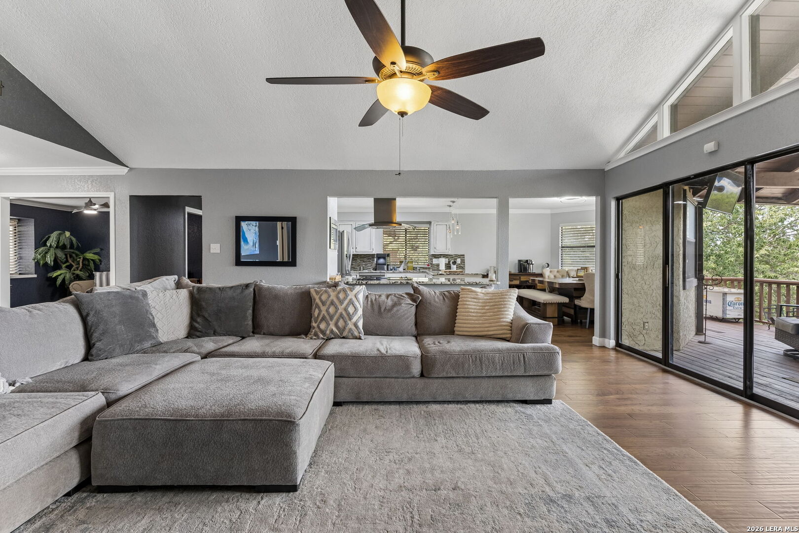 157 Lorne