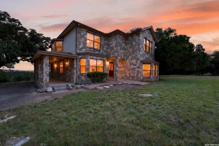 Photo 1 of 39 — 988 SUMMIT RD, Lakehills, TX 78063