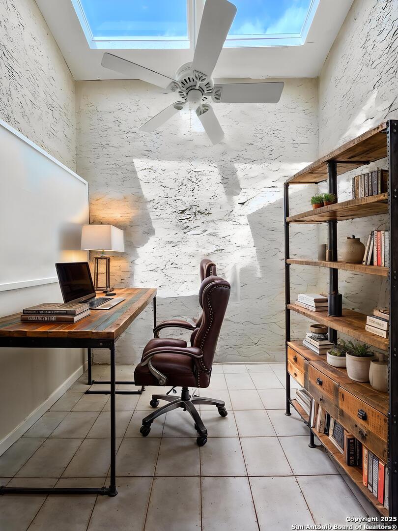 Search 6803 Indian Lake