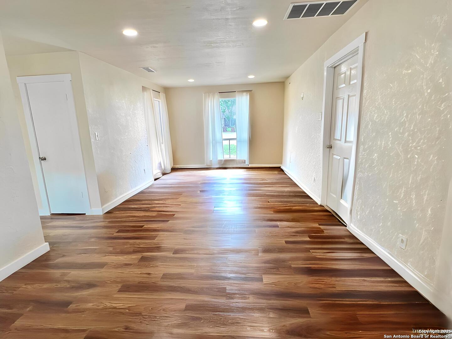 Search 6803 Indian Lake