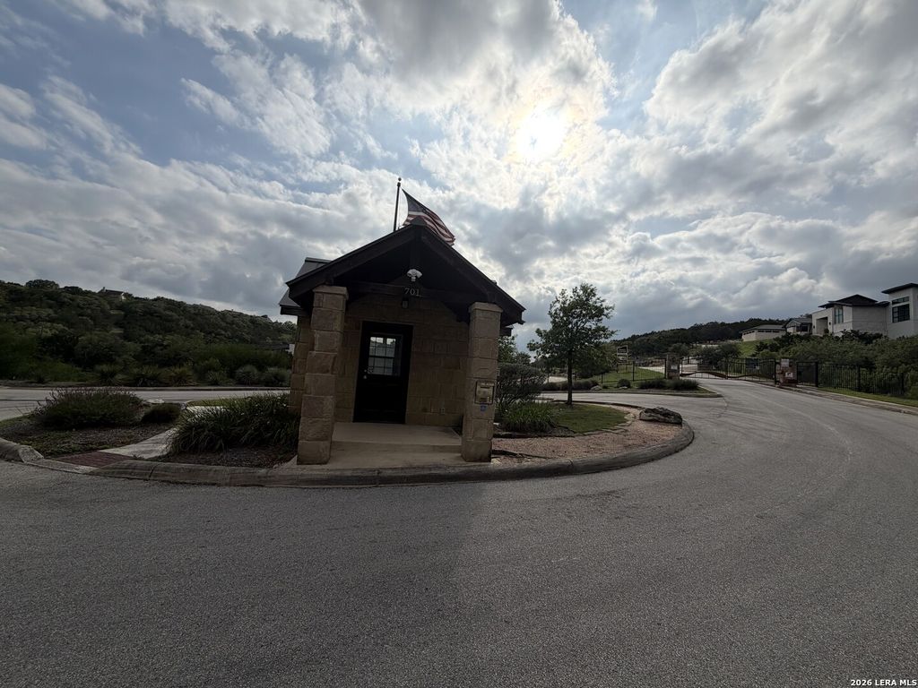 Photo of 518 Winding Ravine, San Antonio, TX 78258 (MLS # 1961777)