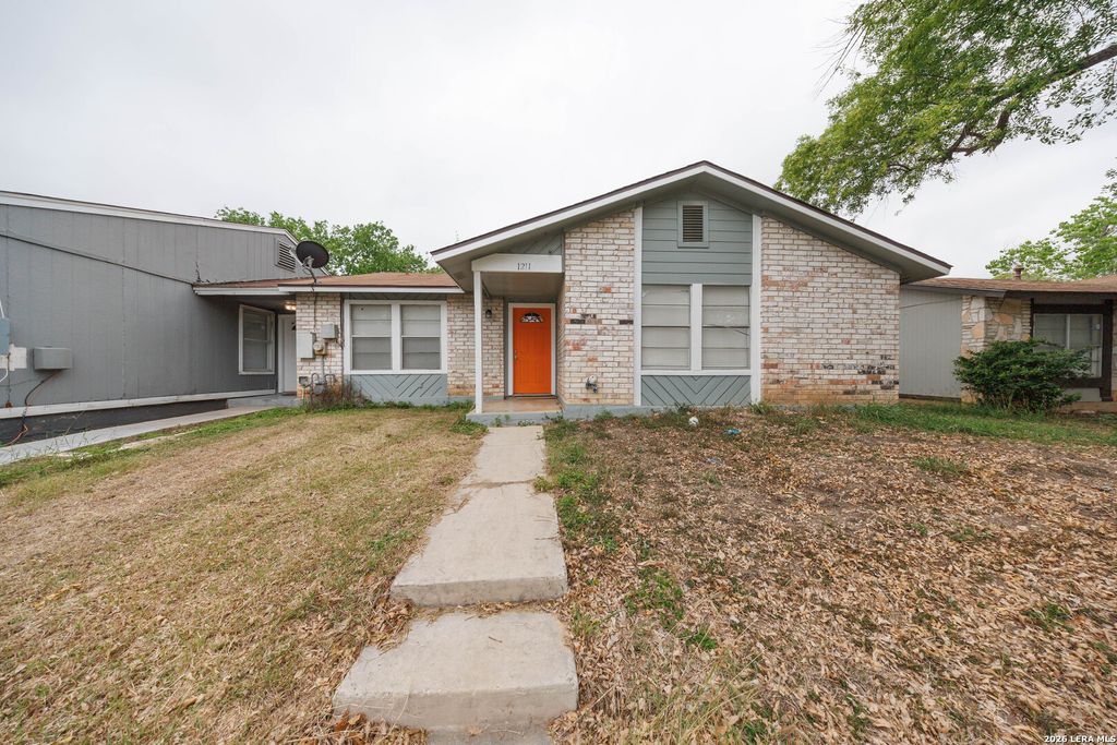 Photo of 1211 Churing, San Antonio, TX 78245 (MLS # 1954728)