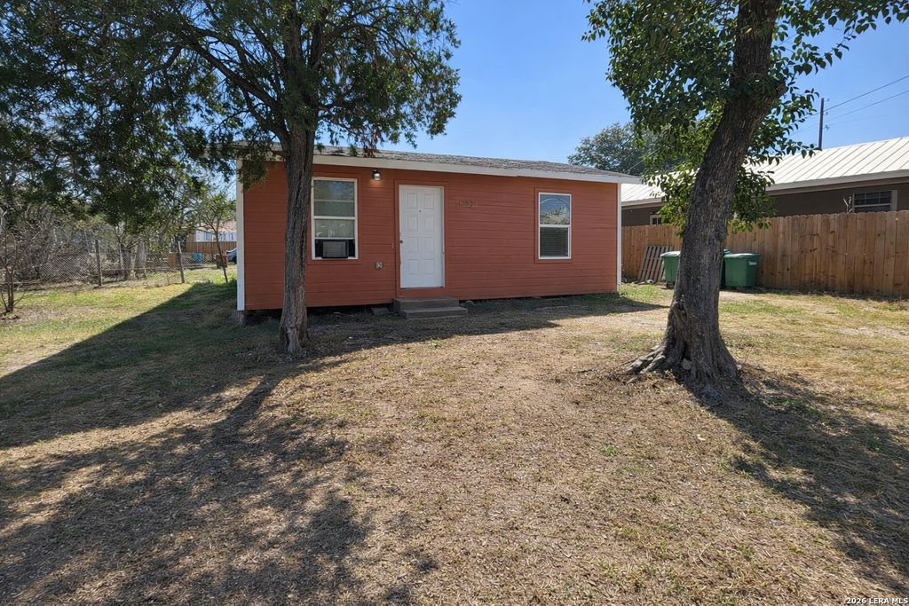 Photo of 2624 Vera Cruz, San Antonio, TX 78207 (MLS # 1947445)