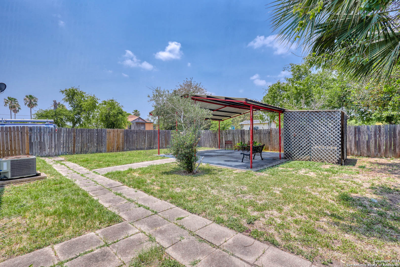 808 sinton