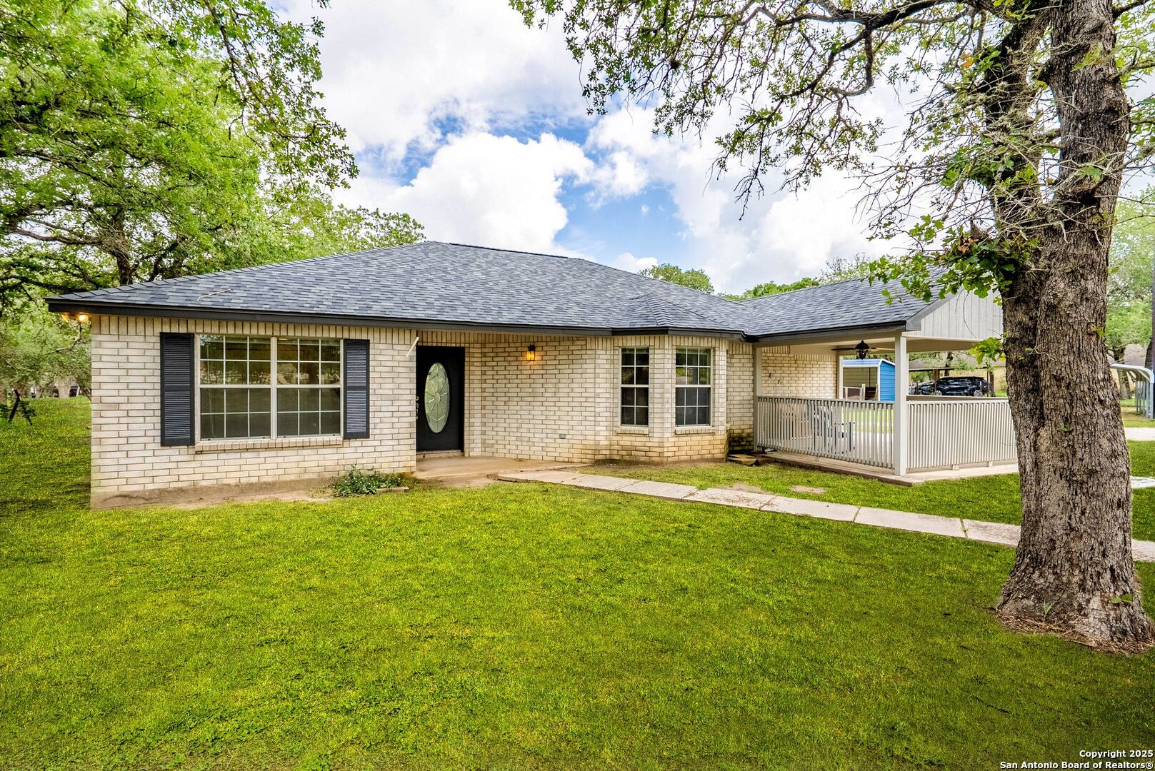 411 Shannon Ridge Dr