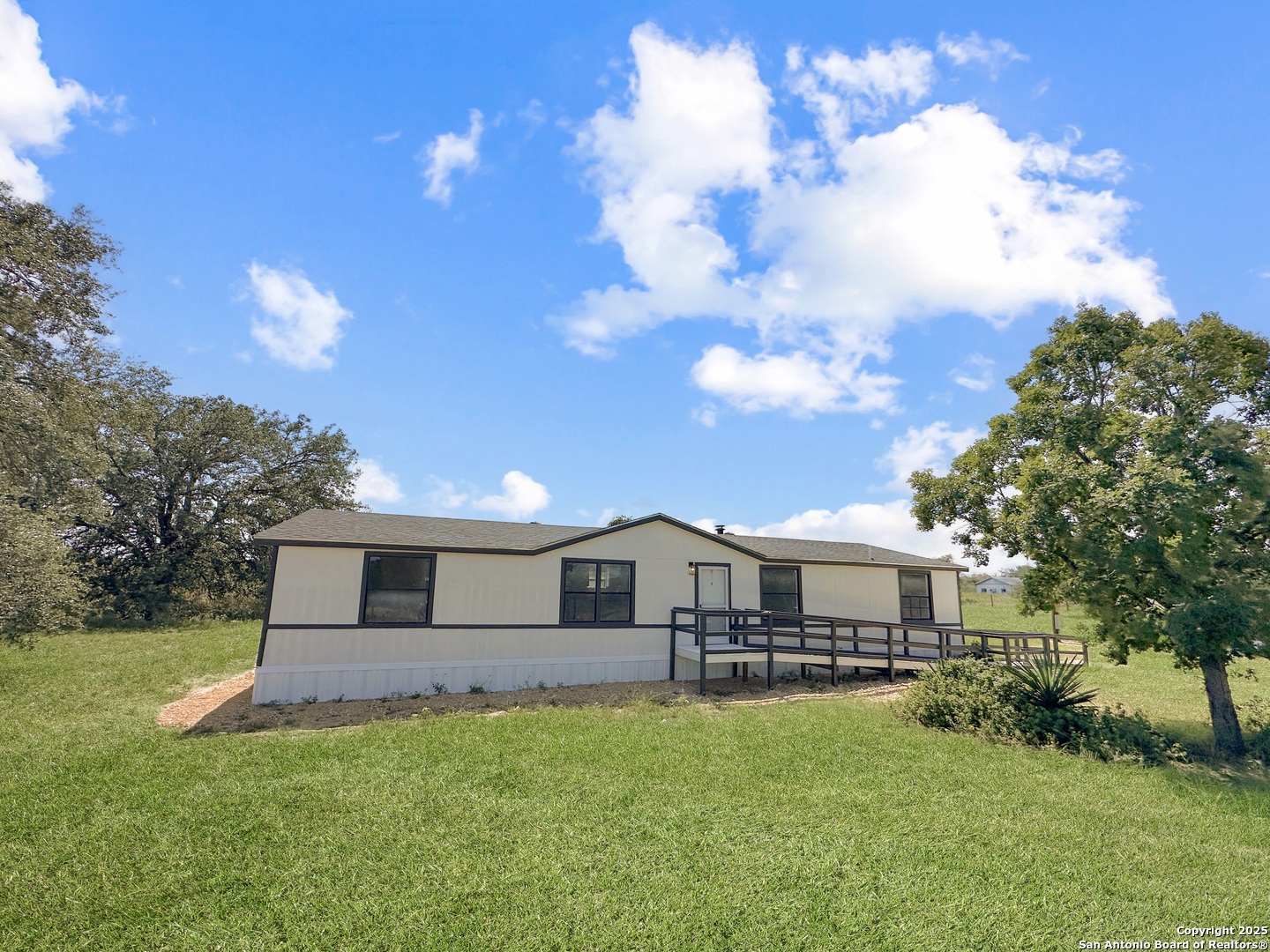 203 Eagle Ridge Dr