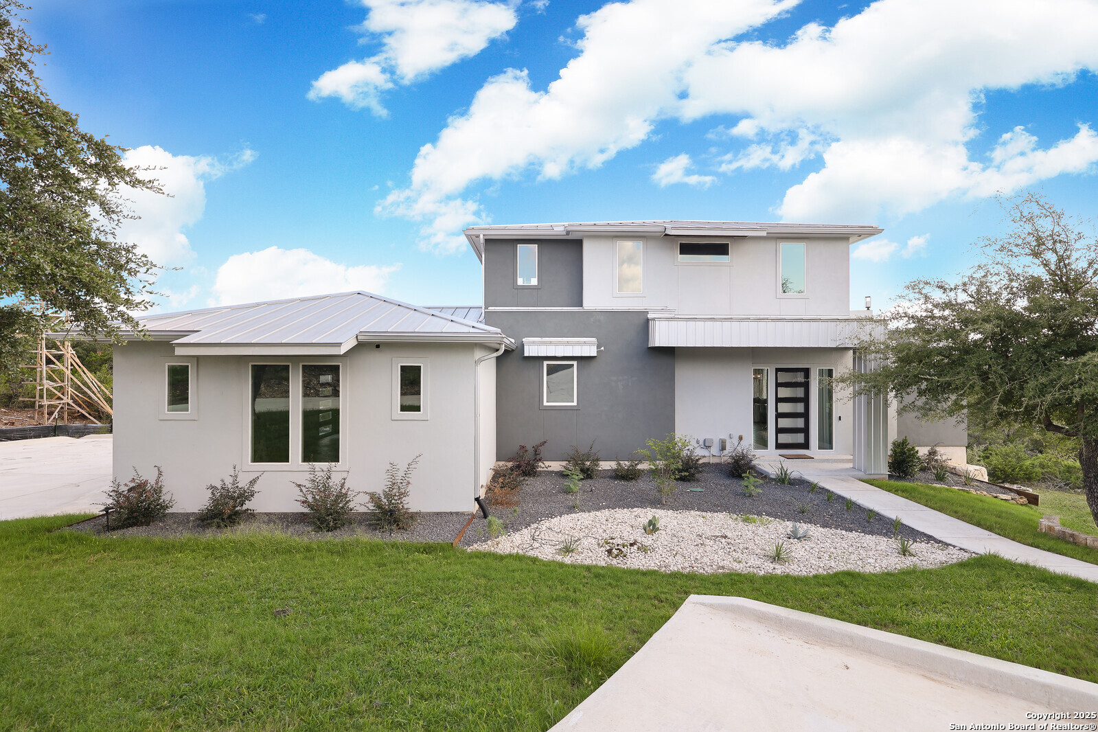 22817 LINWOOD RDG