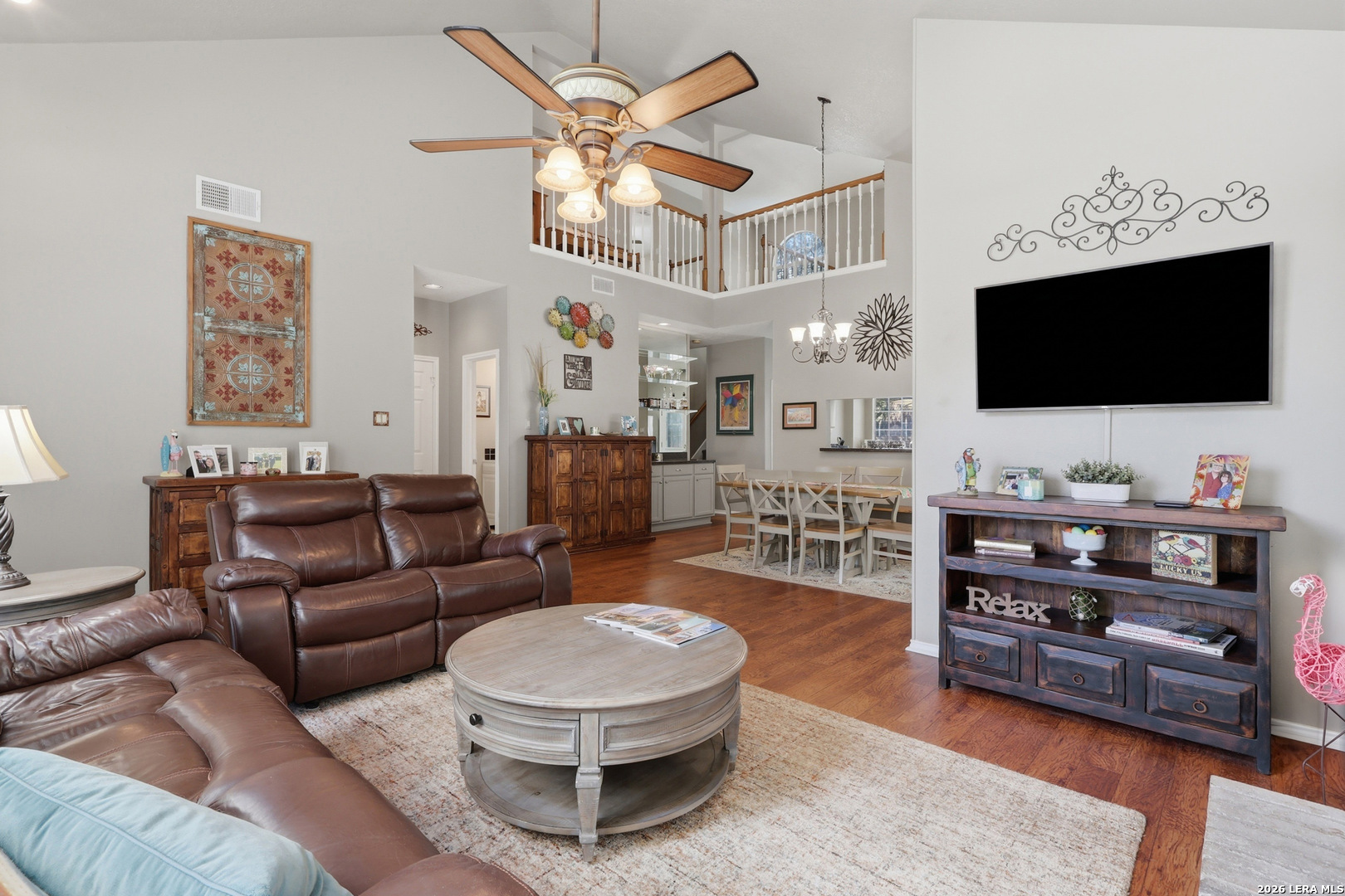2103 MOLLYS WAY DR