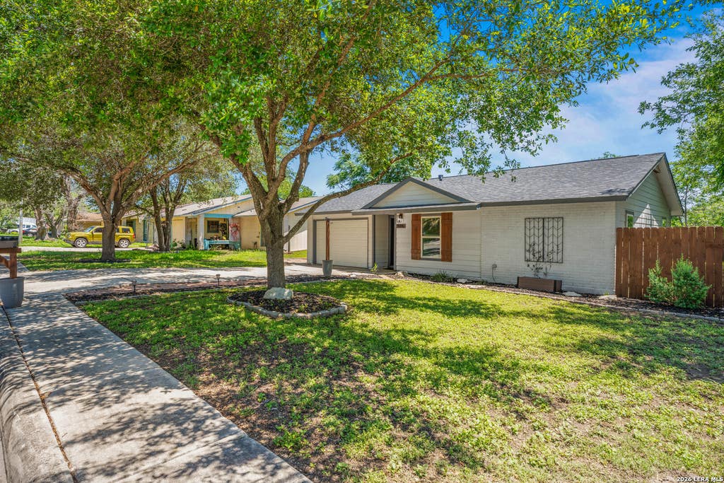 Photo of 9816 MEADOW HL, Converse, TX 78109 (MLS # 1973016)