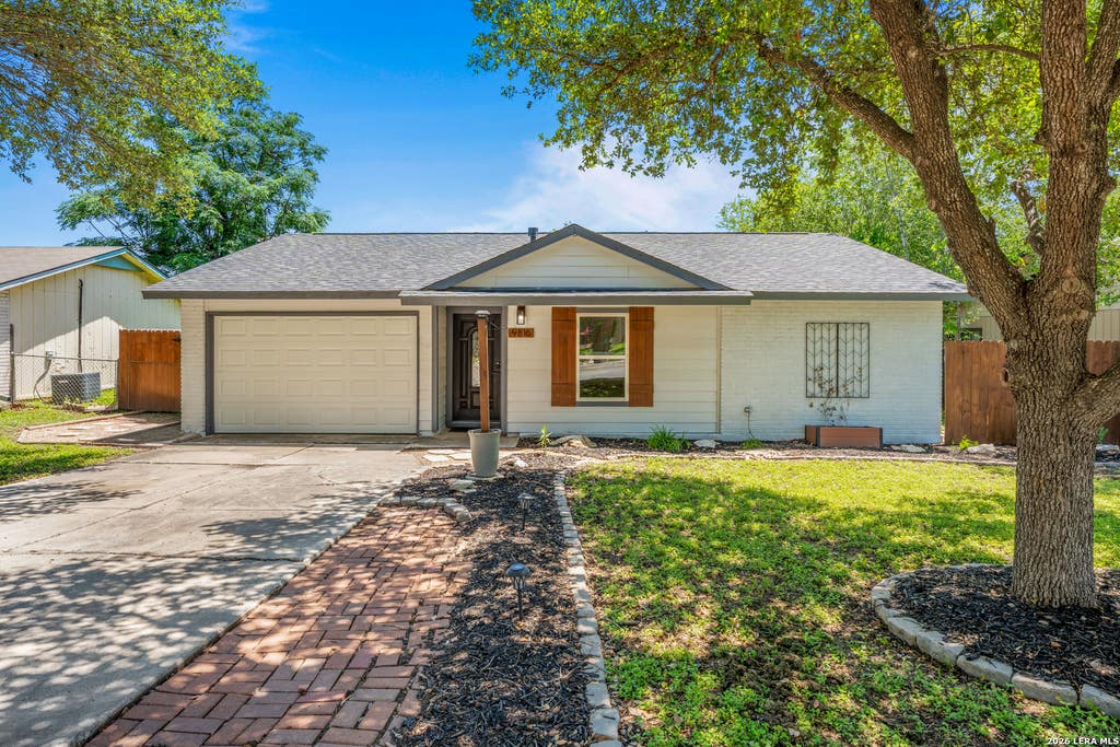 Photo of 9816 MEADOW HL, Converse, TX 78109 (MLS # 1973016)