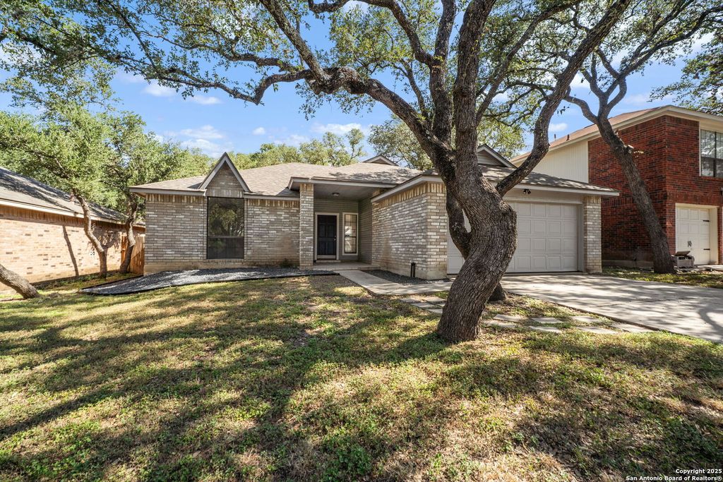 Photo of 11819 Freelan Dr, San Antonio, TX 78253 (MLS # 1890159)