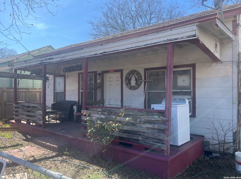 Photo of 1021 cherry, San Antonio, TX 78202 (MLS # 1947516)