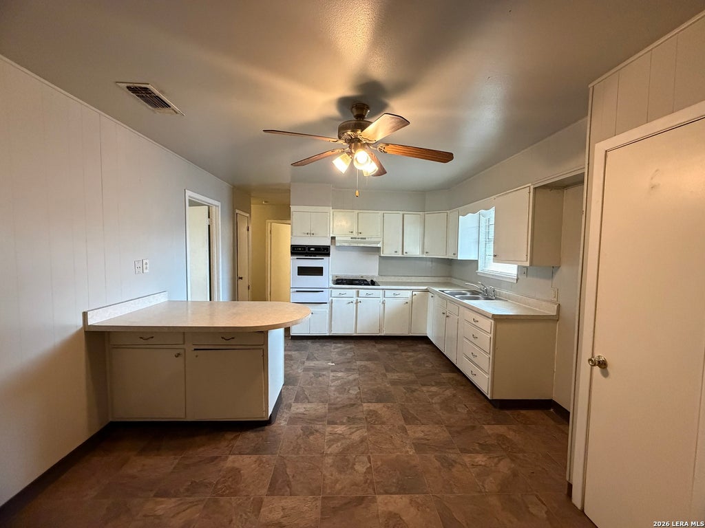 Photo of 318 COMO ST, San Antonio, TX 78220 (MLS # 2020077)