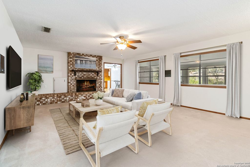 Photo of 616 Ridgecrest, New Braunfels, TX 78130 (MLS # 1920018)