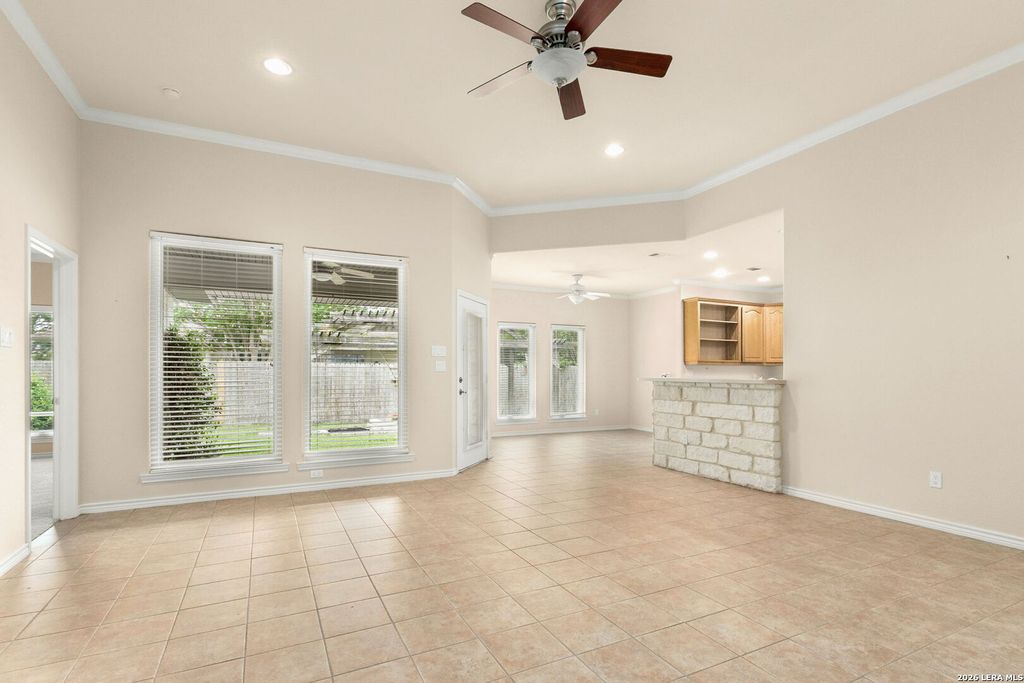 Photo of 809 Saint James, Seguin, TX 78155 (MLS # 1965441)