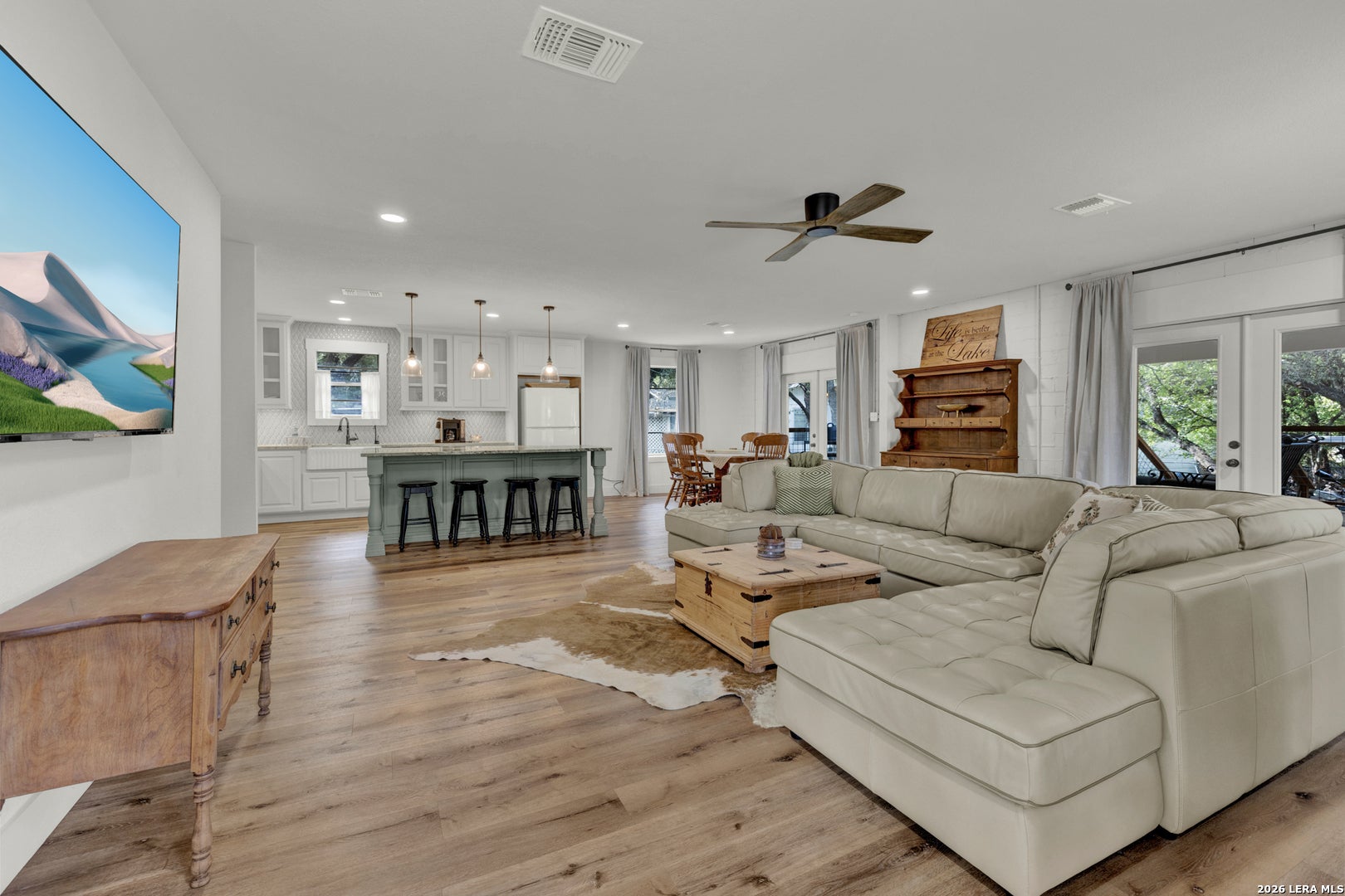 767 VALLEY OAKS DR