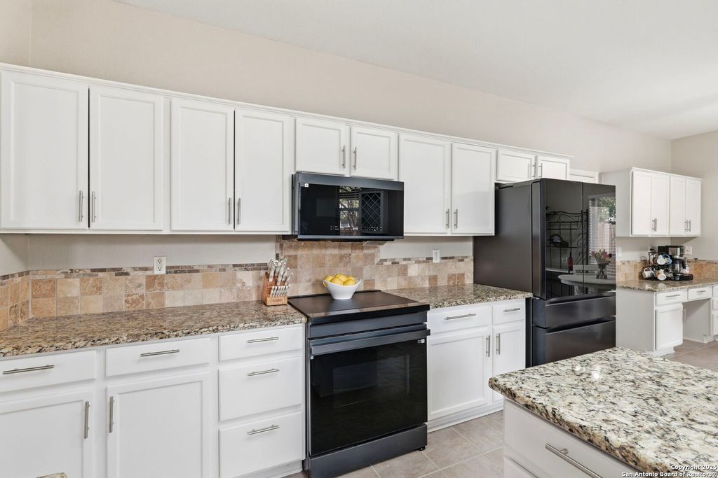Photo of 3 Brentcove, San Antonio, TX 78254 (MLS # 1918329)