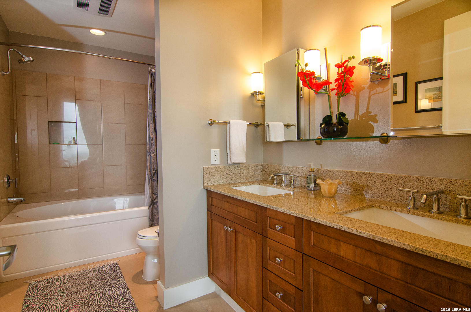 610 E Market UNIT 3017