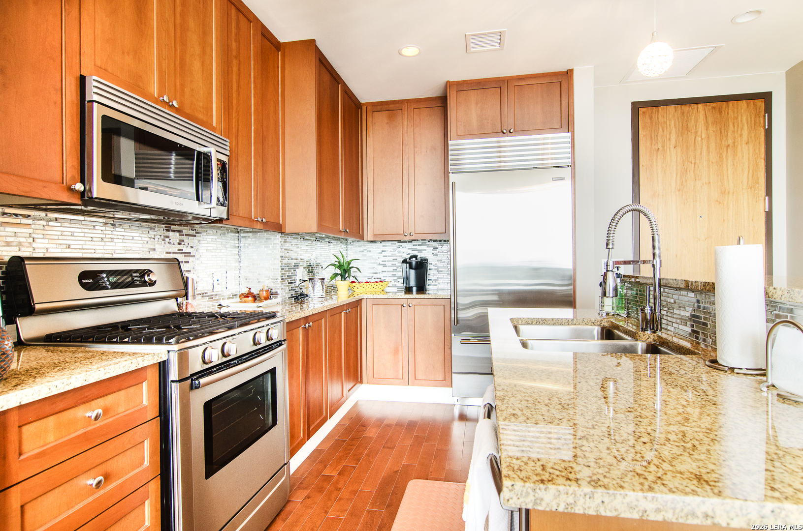 610 E Market UNIT 3017