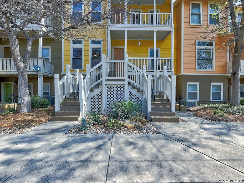 Photo of 400 E guenther 2202 #2202, San Antonio, TX 78210 (MLS # 1945911)