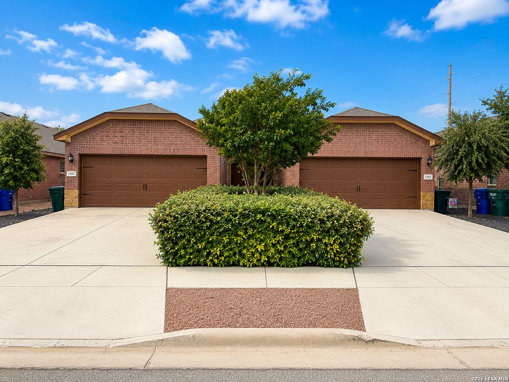 Photo of 1105/1107 Renee Way, Seguin, TX 78155 (MLS # 1965279)