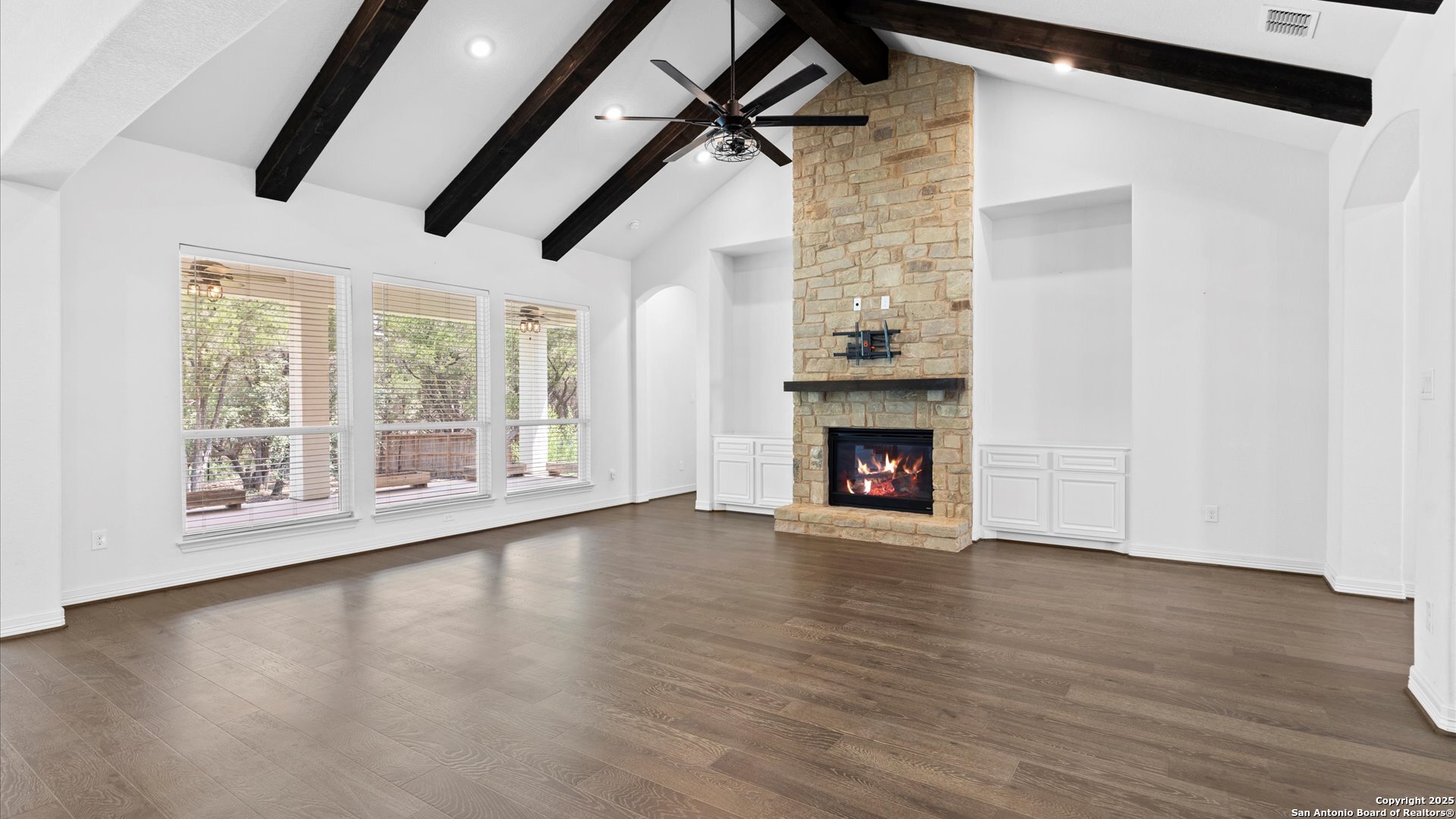 2382 Geneseo Oaks