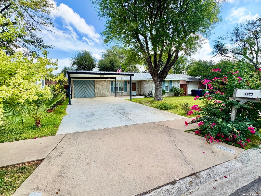 Photo of 4823 CASA ORO ST, San Antonio, TX 78233 (MLS # 2019005)