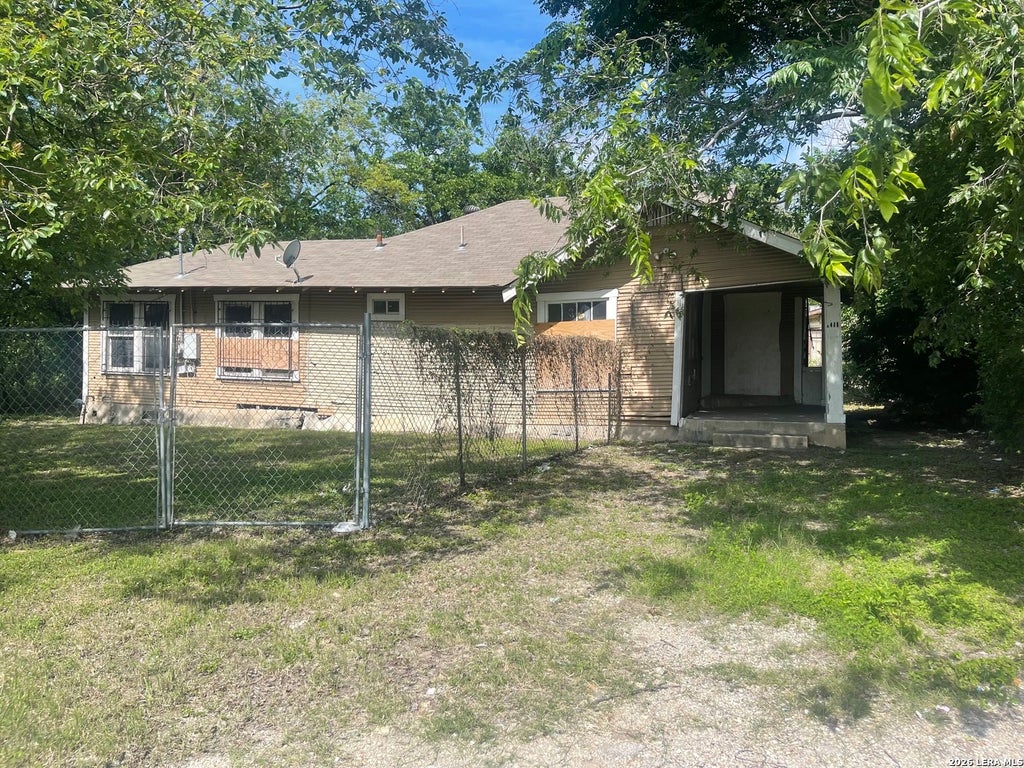 Photo of 2411 S ZARZAMORA ST, San Antonio, TX 78207 (MLS # 1969665)