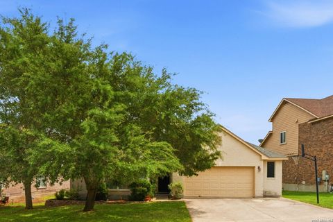 305 HILTON DR Cibolo TX 78108