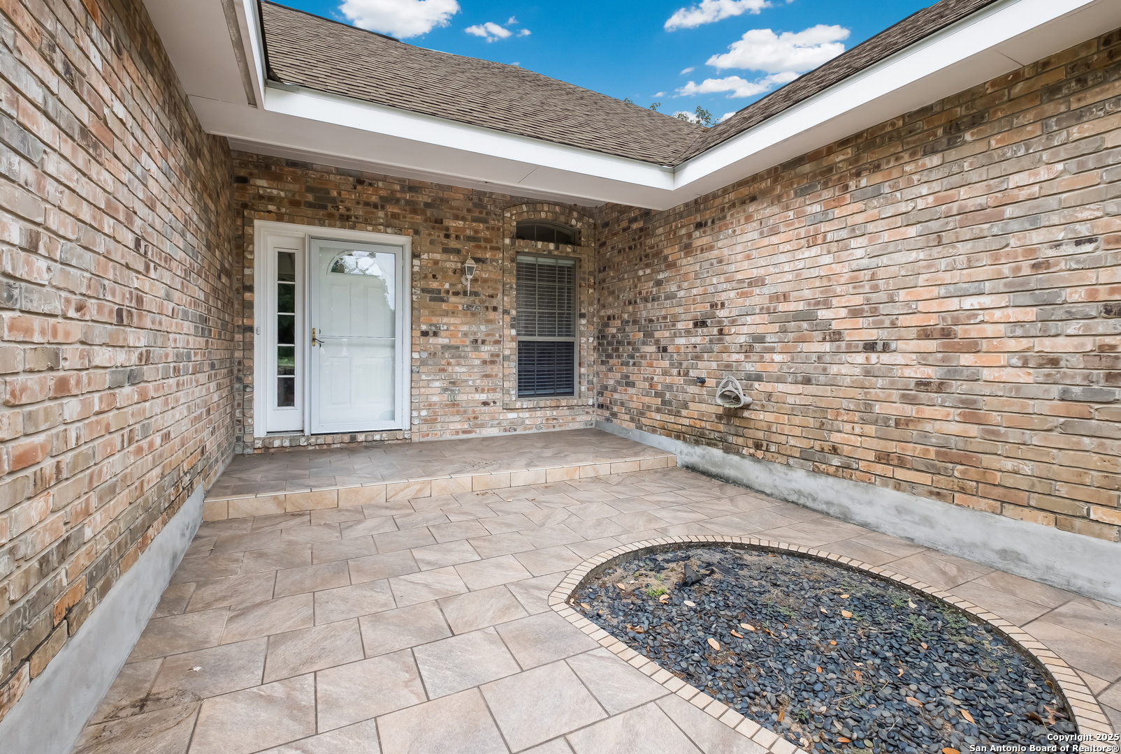 228 FAWN LANE
