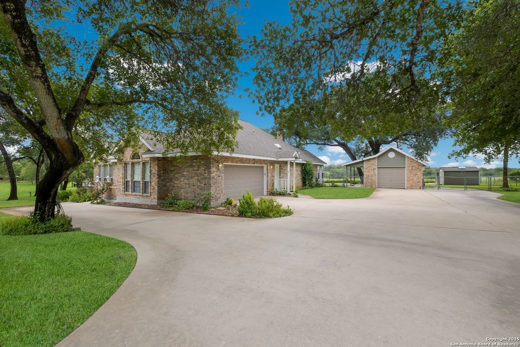 Photo of 228 FAWN LANE, Floresville, TX 78114 (MLS # 1886915)