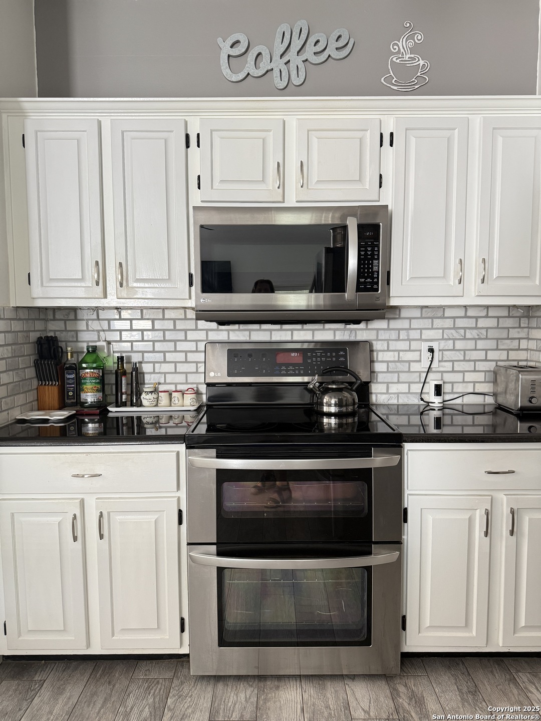 2710 Montebello