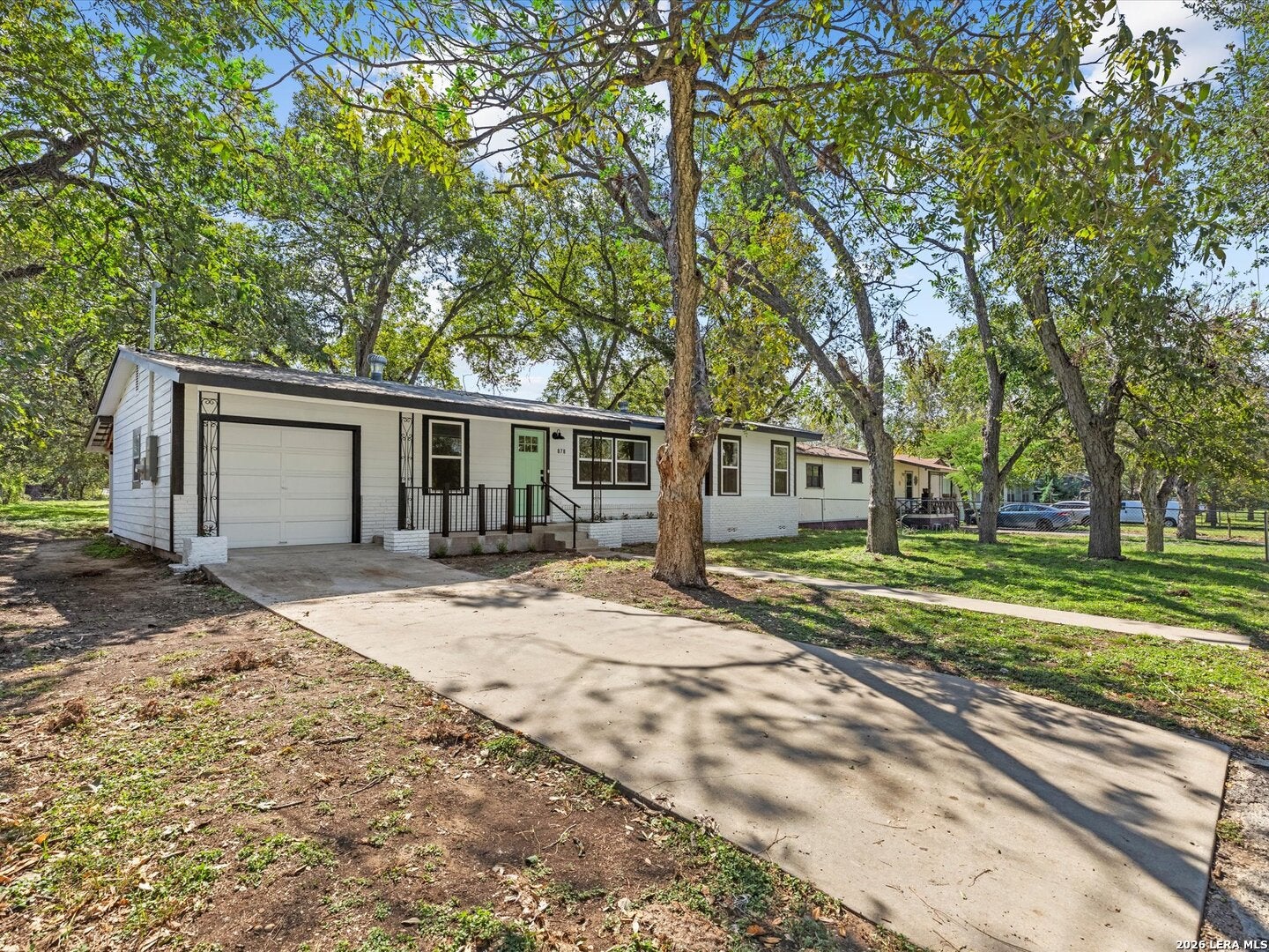 878 E TORREY ST
