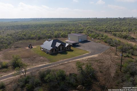 A home in Devine