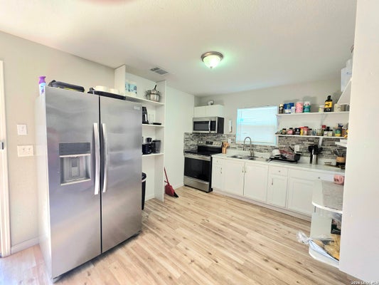 302 RIVERDALE DR, SAN ANTONIO, TX 78228 - Image 5e0c708b71ea3df3f4cfeed9d4a85ba9/12049977