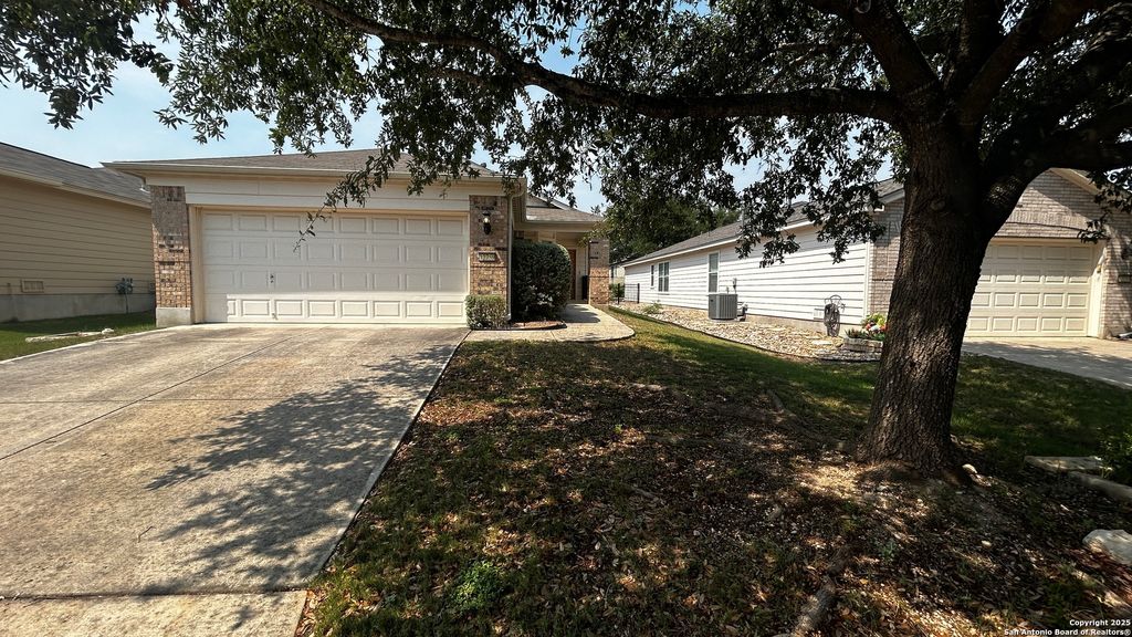 Photo of 12759 PRONGHORN OAK, San Antonio, TX 78253 (MLS # 1868507)